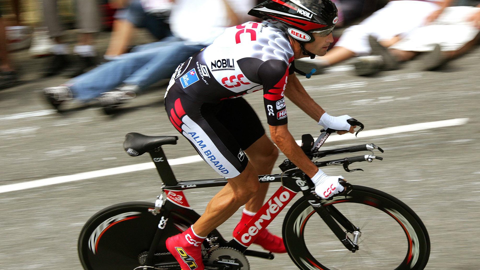 mk体育入口-德约称赞年轻对手表现，仍保持王者风范，德约出道